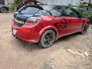 Saturn Astra 2008 Red