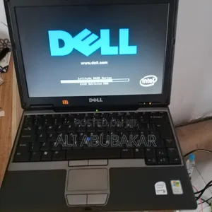Laptop Dell Inspiron 15 4GB Intel Core i3 SSD 512GB