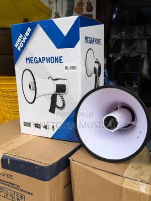 Ml-106u High-Power Megaphone Featuring a Detachable Microphone.