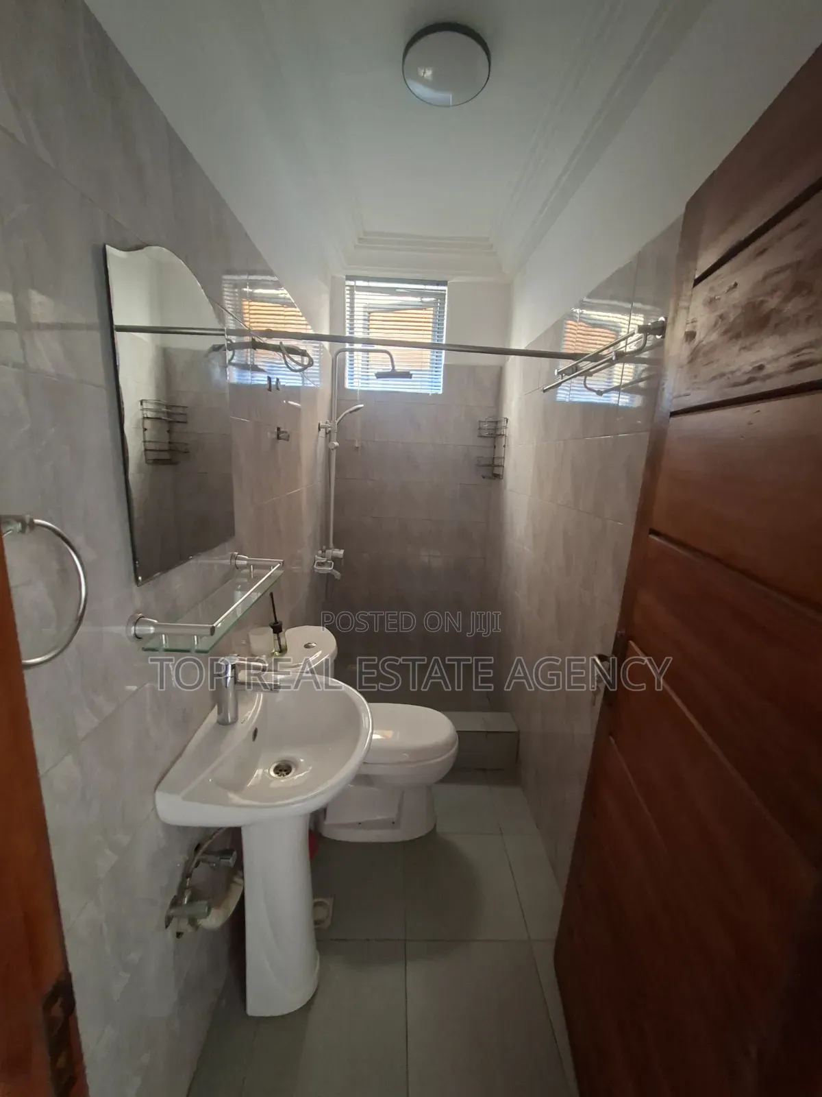 1bdrm Apartment in ,, K. Boat, Ga East Municipal for rent