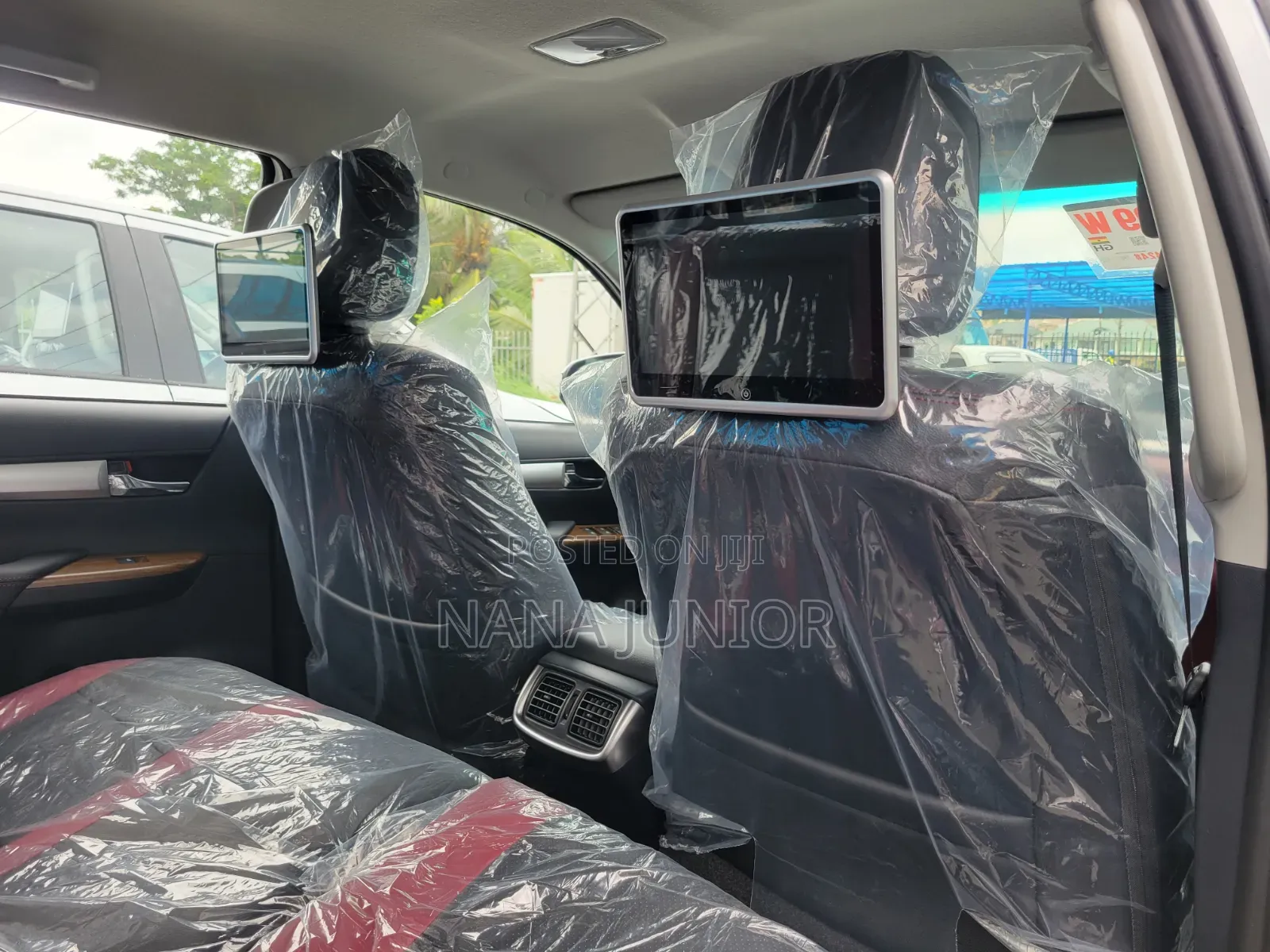 New Toyota Hilux 2025 Silver