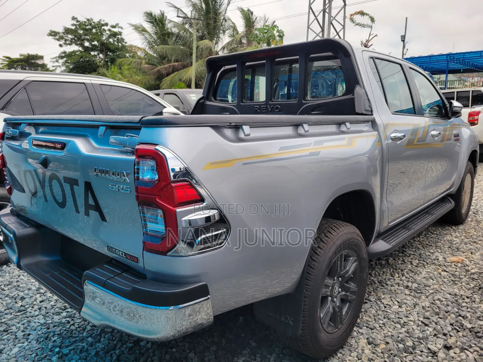New Toyota Hilux 2025 Silver