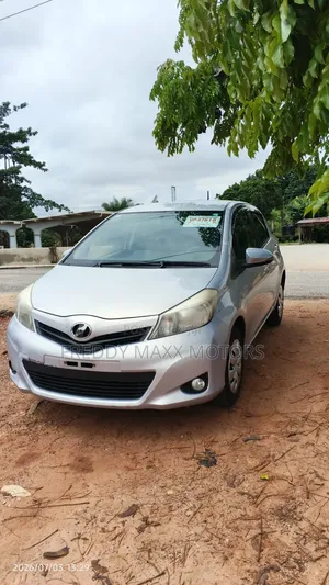 Toyota Vitz 2013 Purple