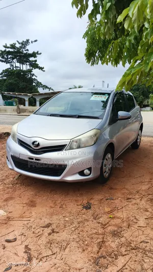 Toyota Vitz 2013 Purple