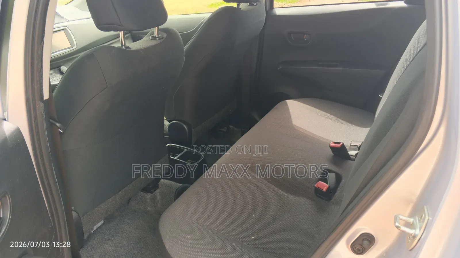 Toyota Vitz 2013 Purple