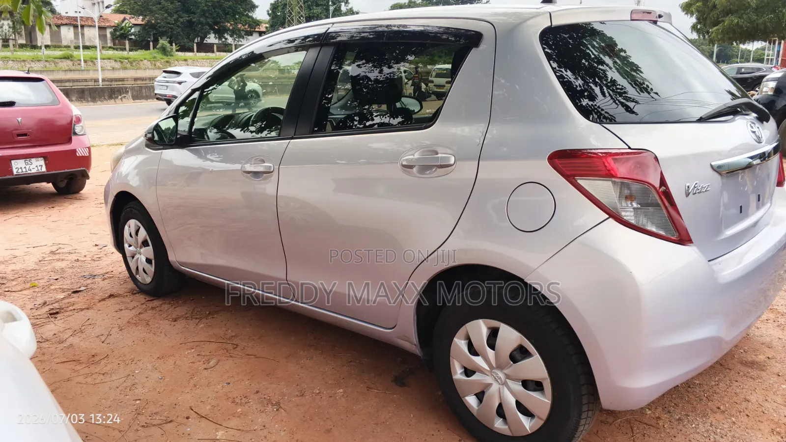 Toyota Vitz 2013 Purple