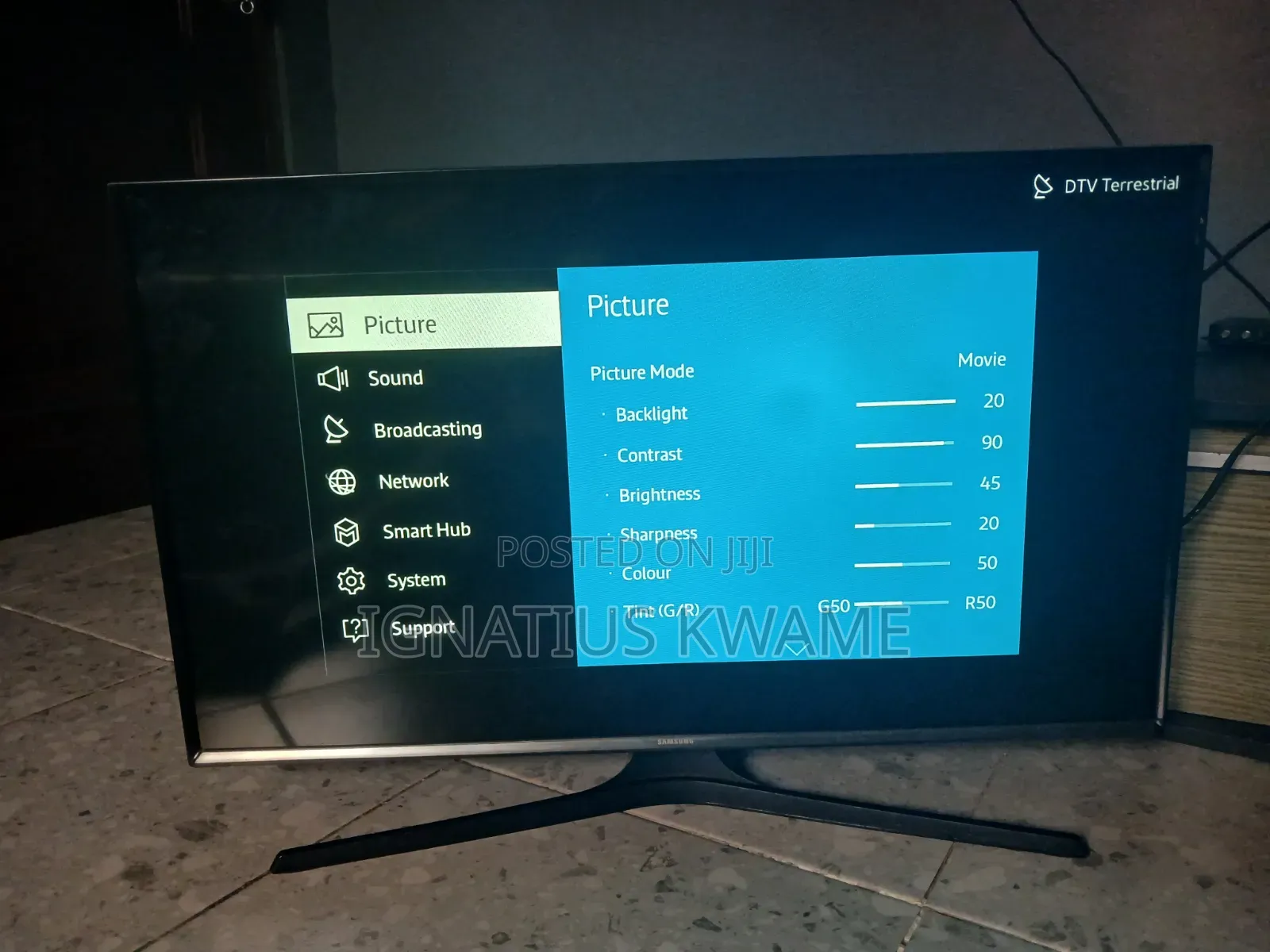 Home Used 32" Samsung Smart Tv