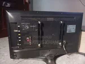 Home Used 32" Samsung Smart Tv