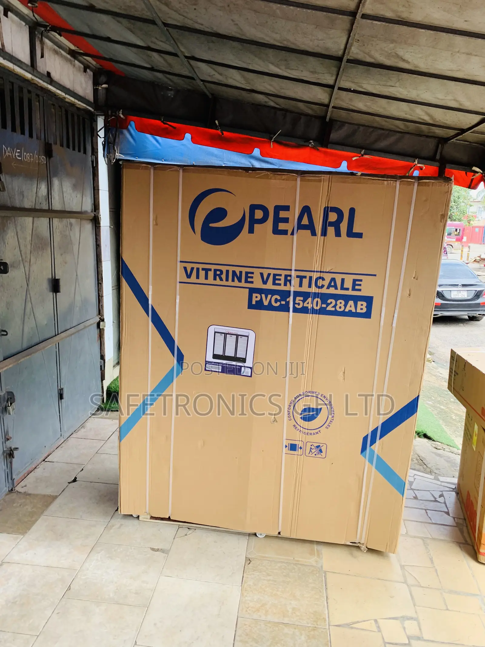 Grab 780l Pearl PVC-1540-28ab Display Fridge