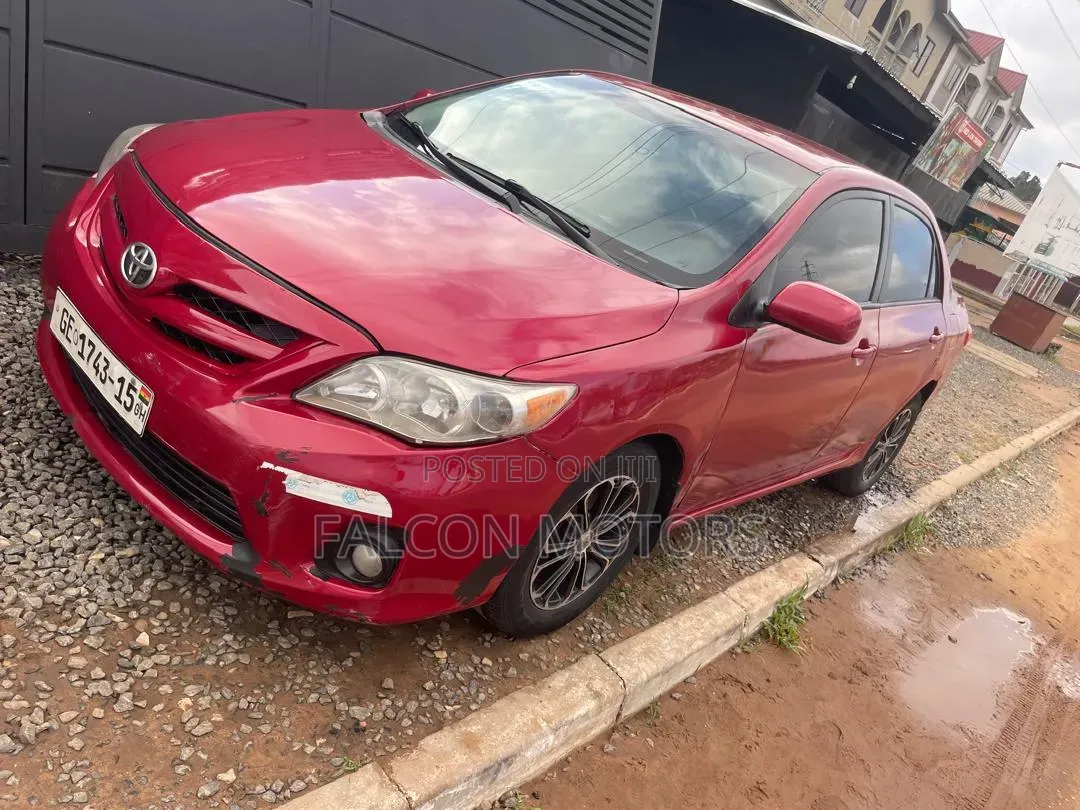 Toyota Corolla LE 4dr Sedan (1.8L 4cyl 4A) 2013 Red