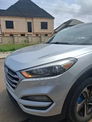 Hyundai Tucson SEL AWD 2018 Silver