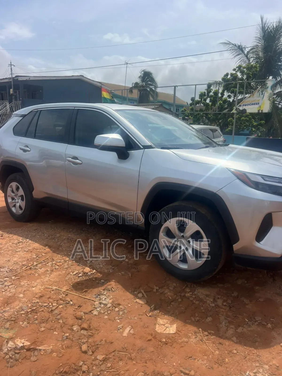 Toyota RAV4 LE AWD 2024 Silver