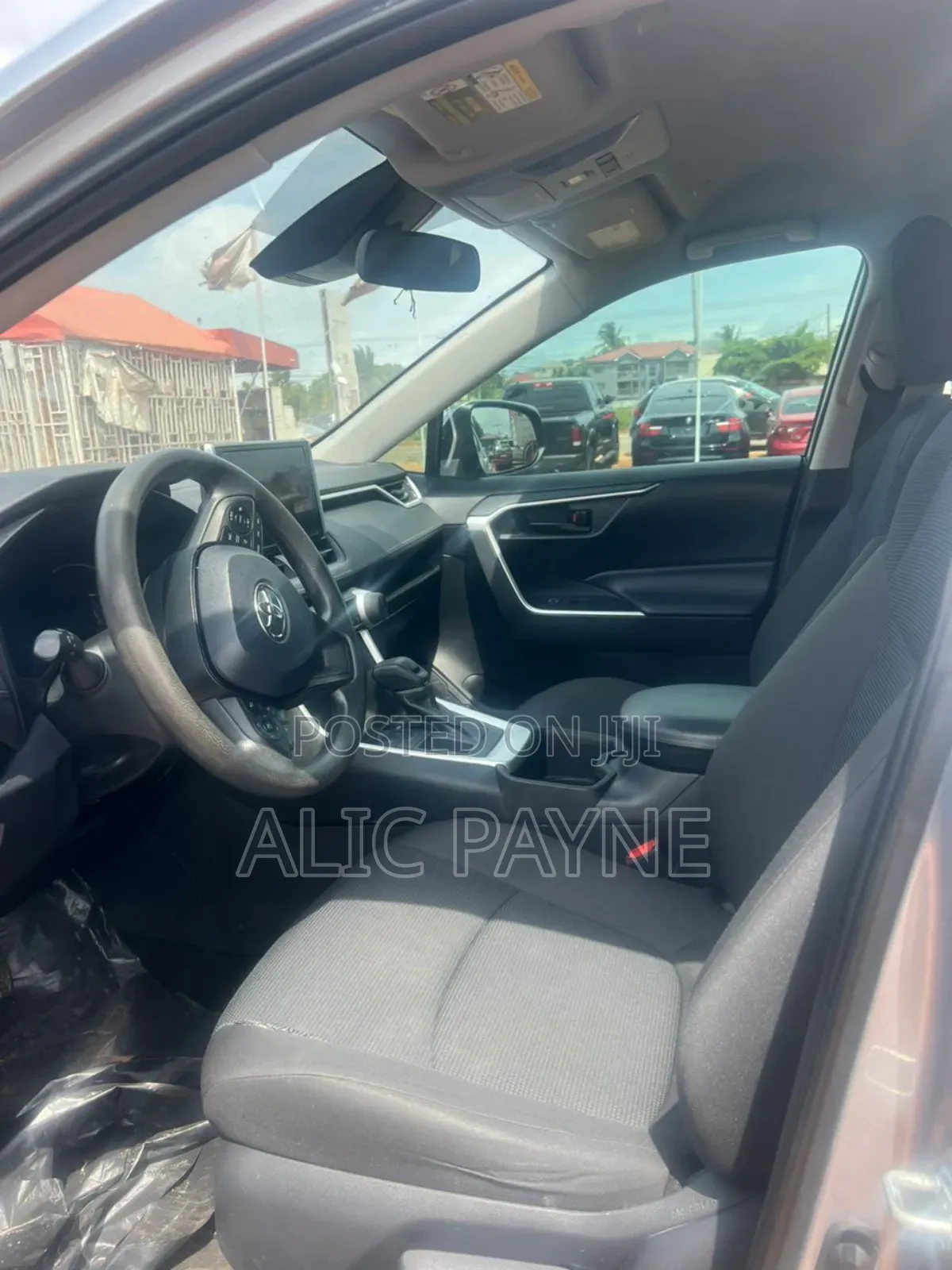 Toyota RAV4 LE AWD 2024 Silver