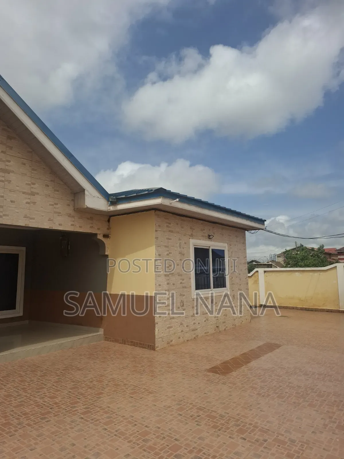 Furnished 4bdrm House in Golf City, Estate, Community 25 for sale