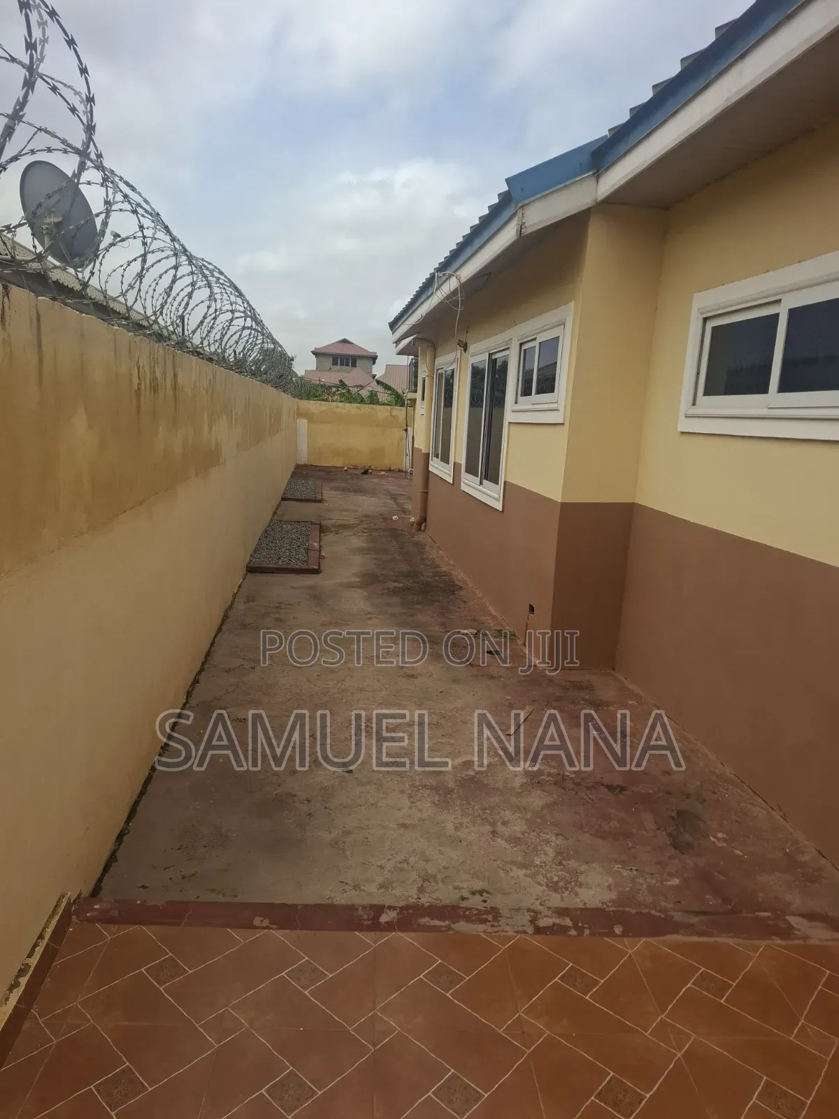 Furnished 4bdrm House in Golf City, Estate, Community 25 for sale
