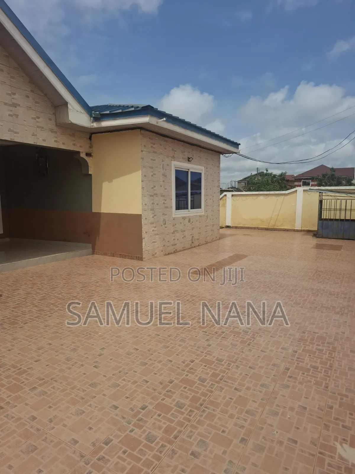 Furnished 4bdrm House in Golf City, Estate, Community 25 for sale