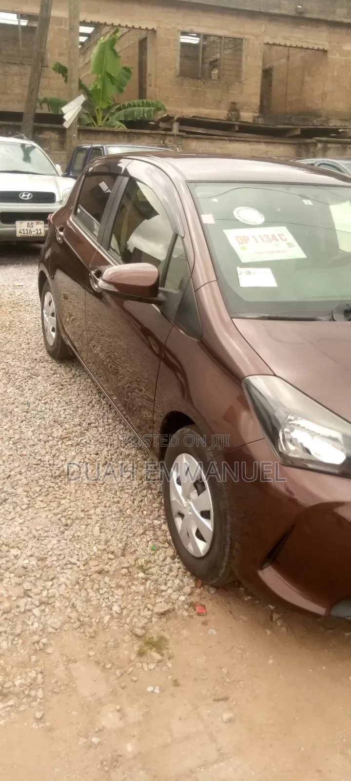 Toyota Vitz 1.3 AWD 5dr 2014 Brown