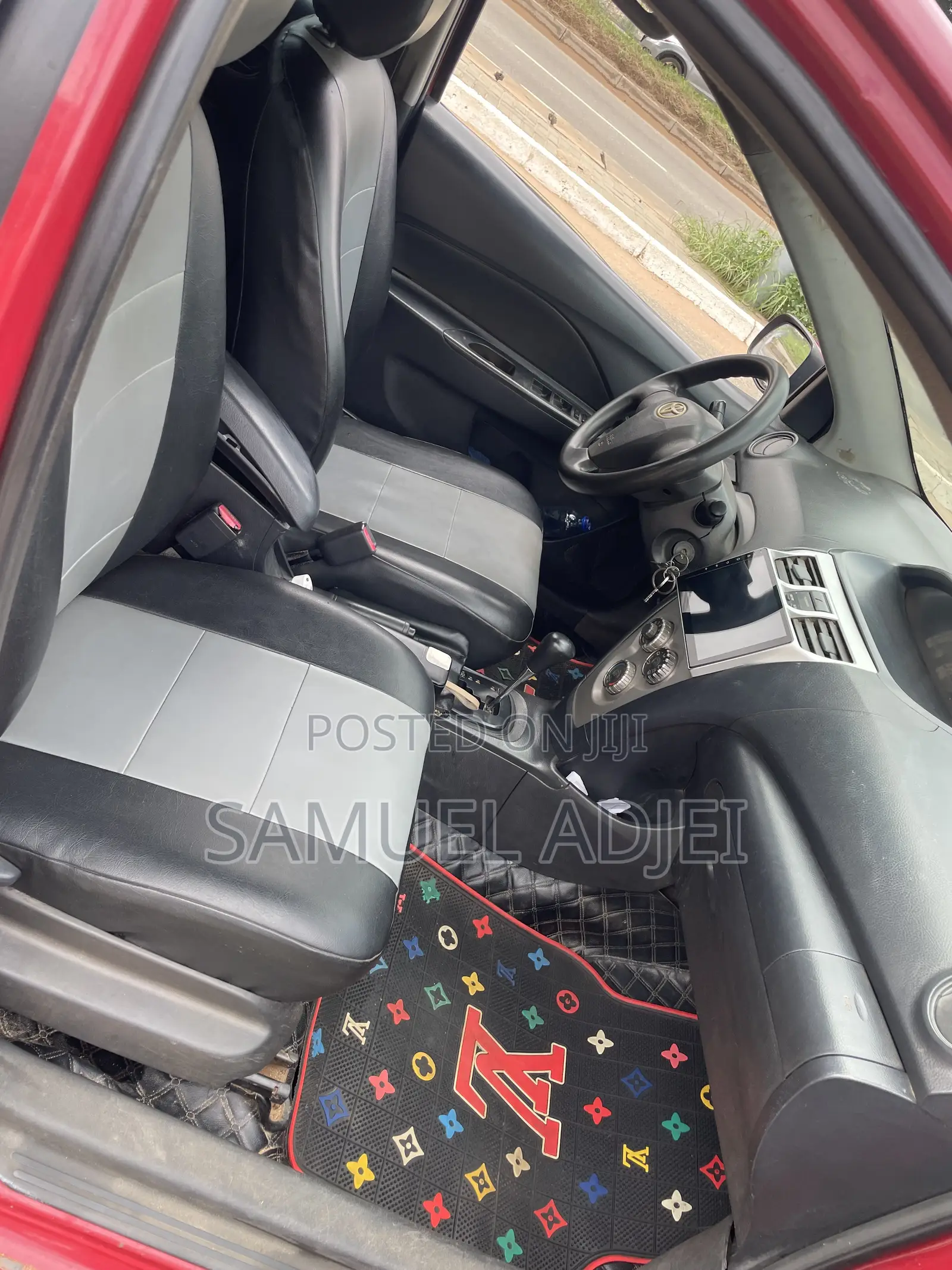 Toyota Yaris 2010 Red