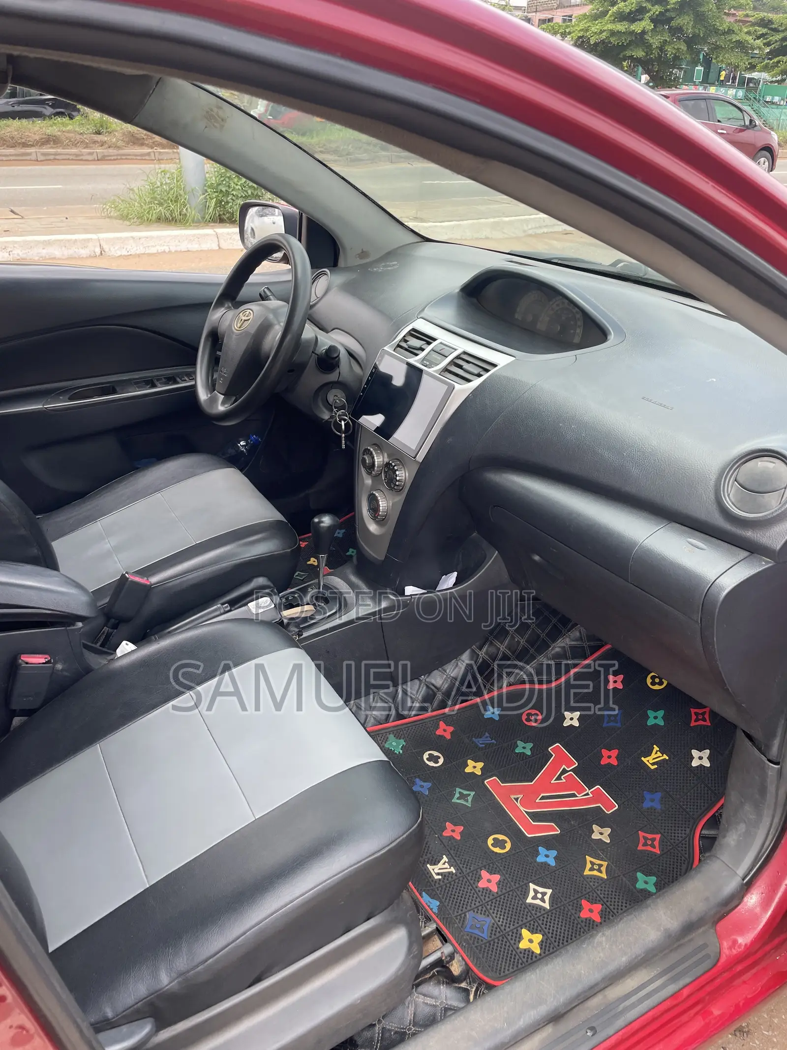 Toyota Yaris 2010 Red