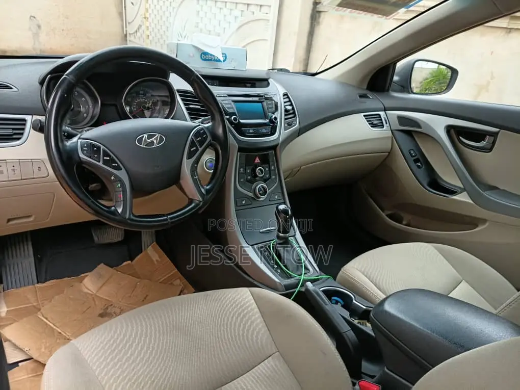 Hyundai Elantra 2016 Black