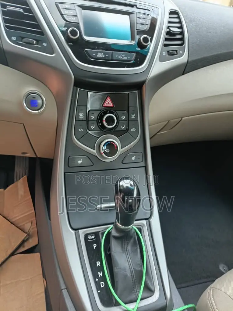 Hyundai Elantra 2016 Black