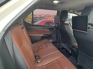 Toyota Fortuner 2.7 AWD 2020 White