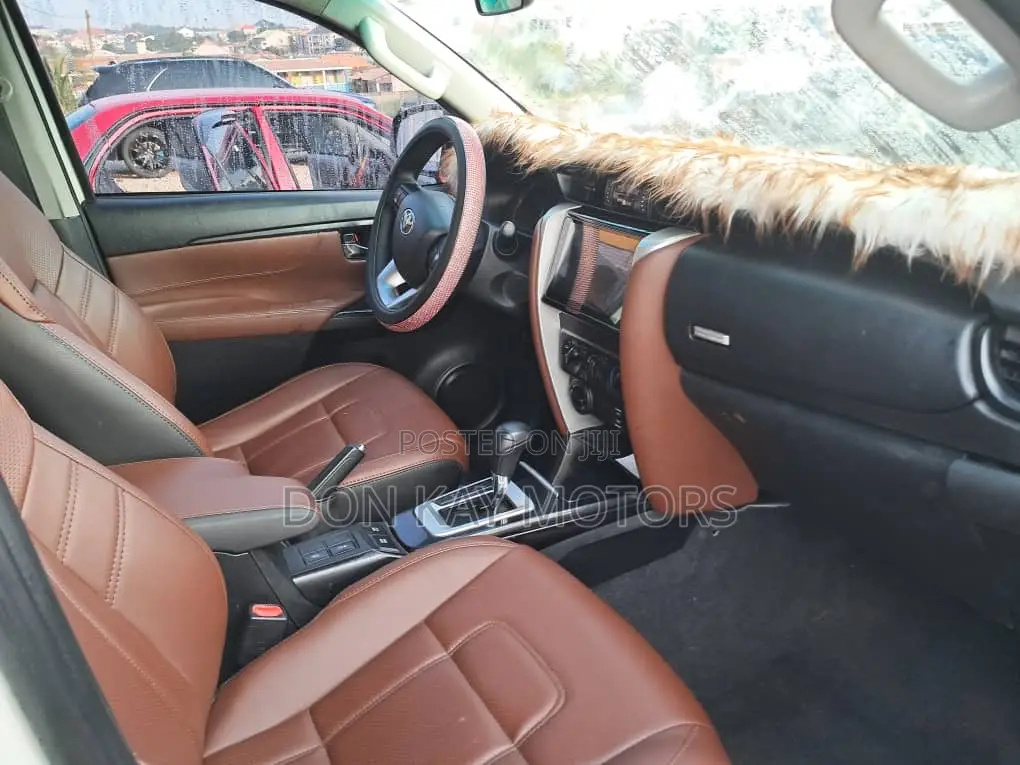 Toyota Fortuner 2.7 AWD 2020 White