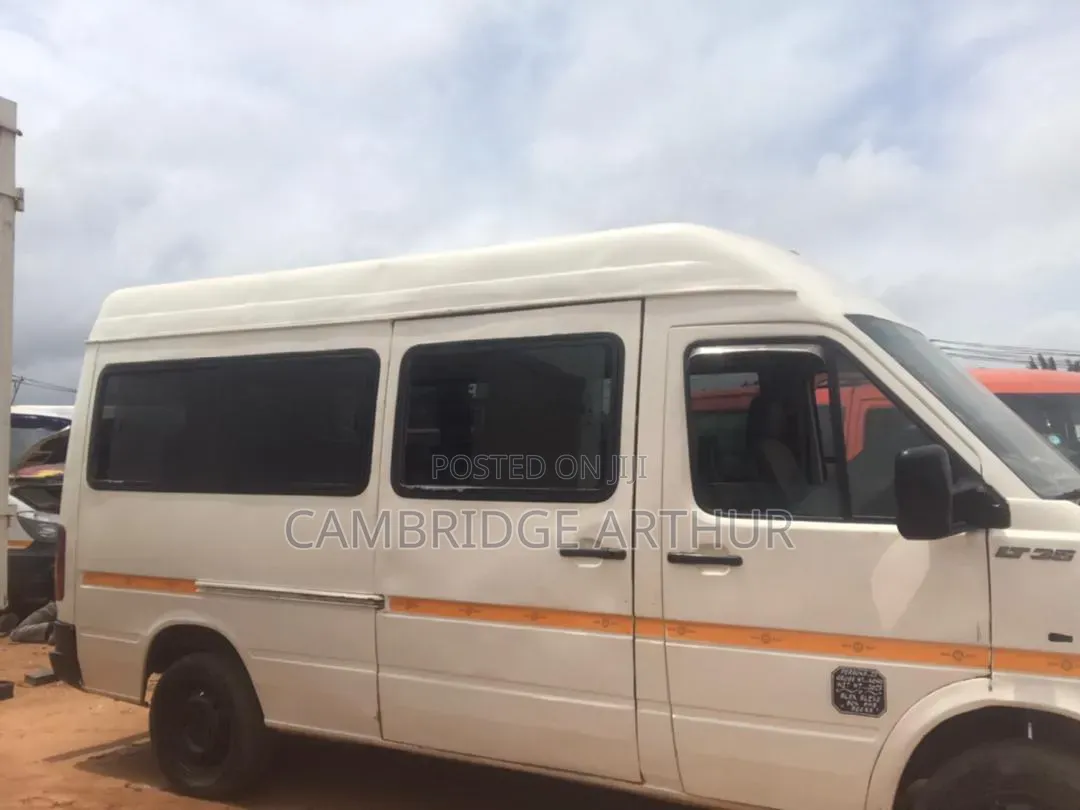 Volkswagen LT 2010 White