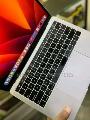 Laptop Apple MacBook Pro 2017 16GB Intel Core i7 SSD 512GB