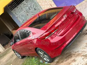 Hyundai Elantra Value Edition Sedan FWD (2.0L 4cyl 6A) 2017 Red