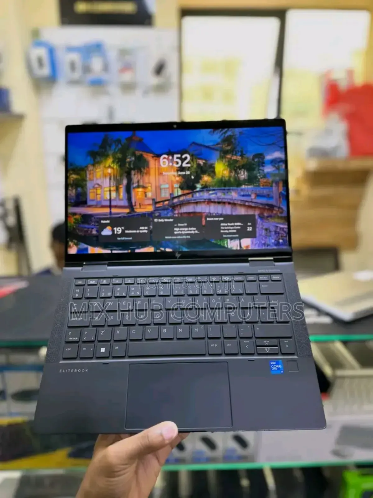 New HP Elite Dragonfly x360 11th Gen 16GB Intel Core i7 SSD 512GB