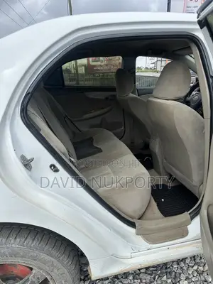 Toyota Corolla 2010 White