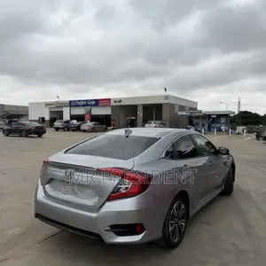 Honda Civic EX-L Sedan 2018 Silver