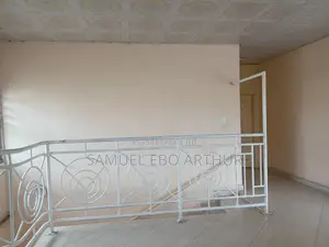 4bdrm Apartment in Dzorwulu for rent