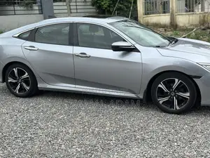 Honda Civic Touring Sedan 2018 Silver