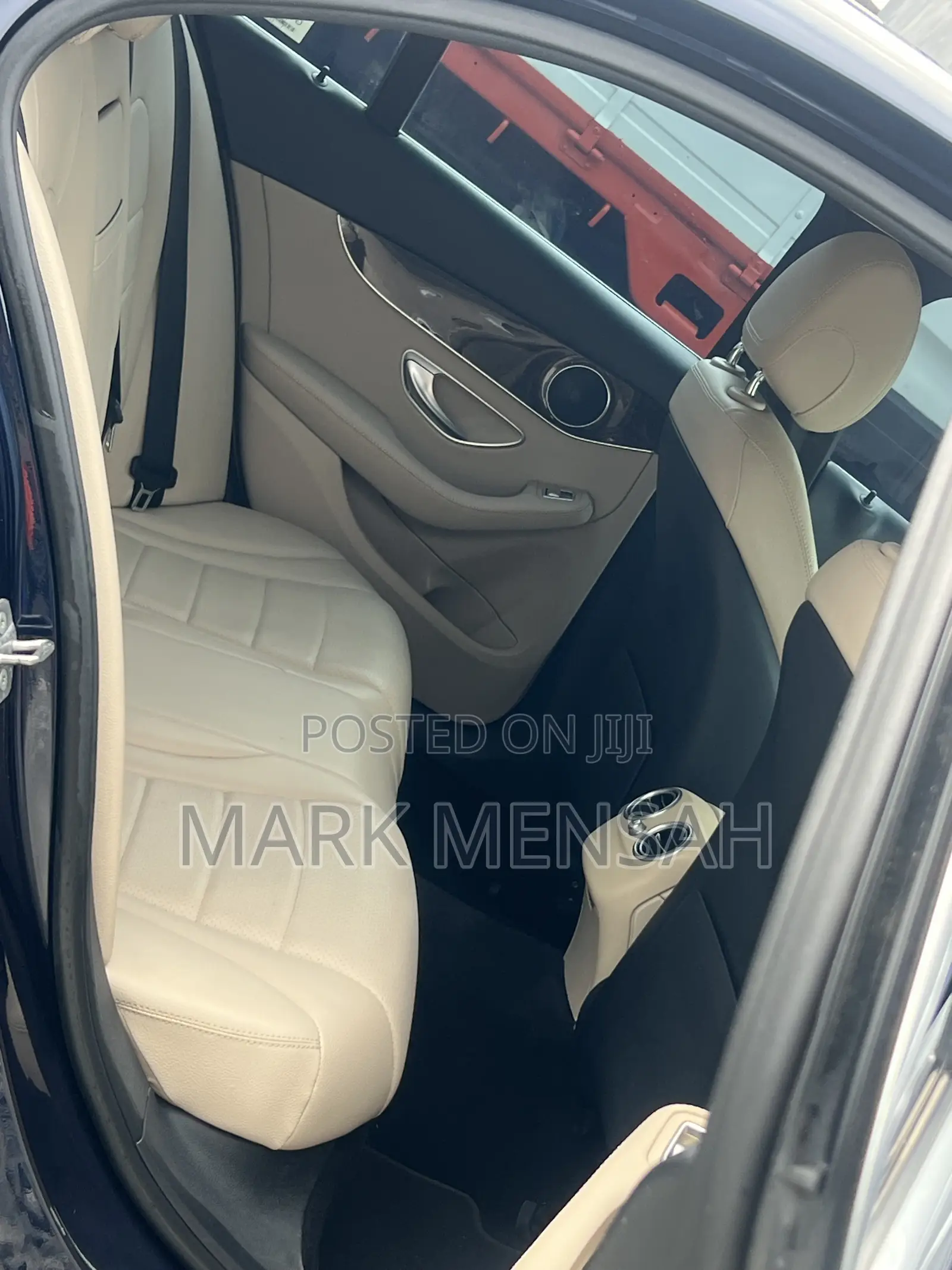 Mercedes-Benz C300 2019 Blue