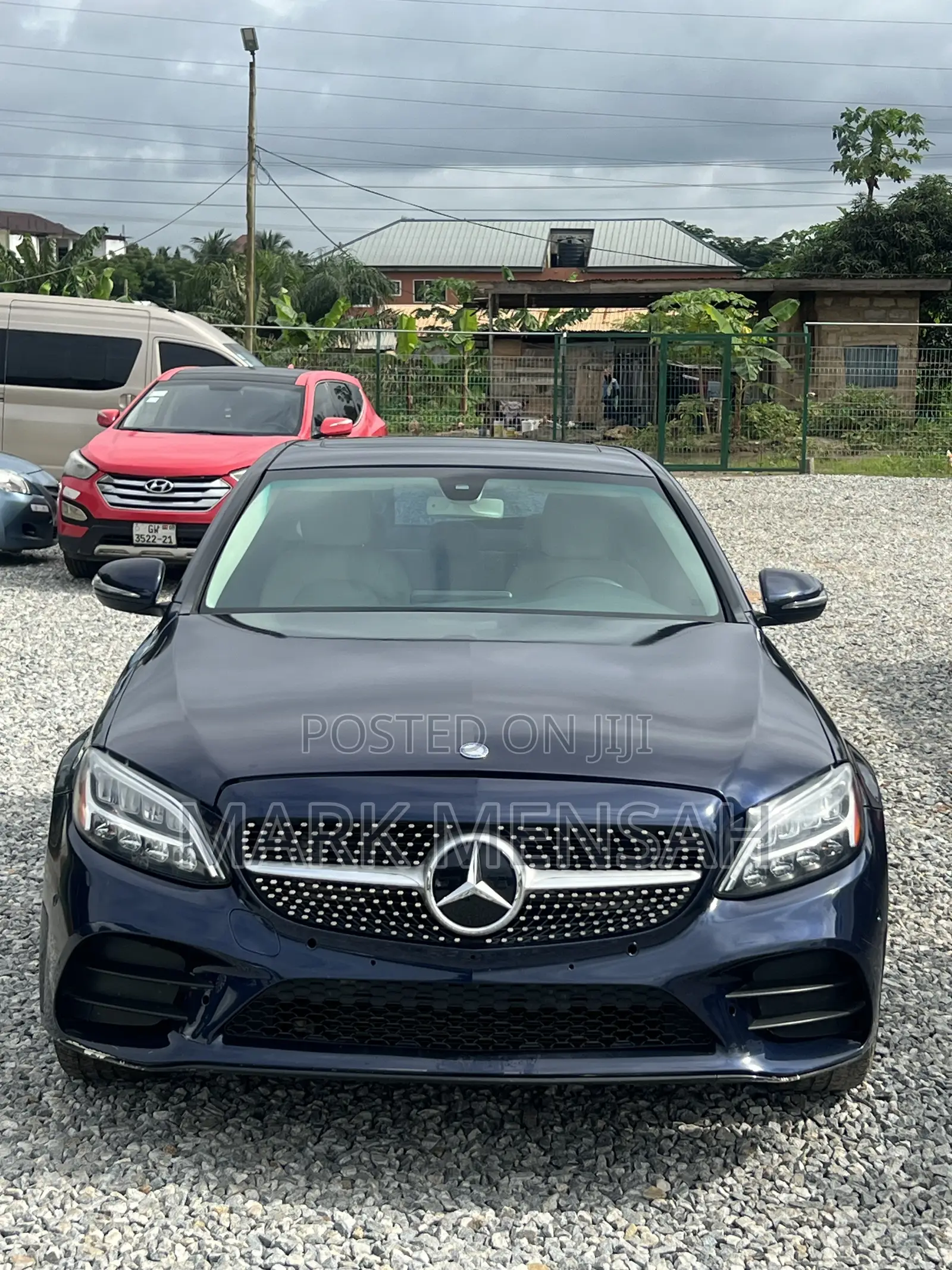Mercedes-Benz C300 2019 Blue