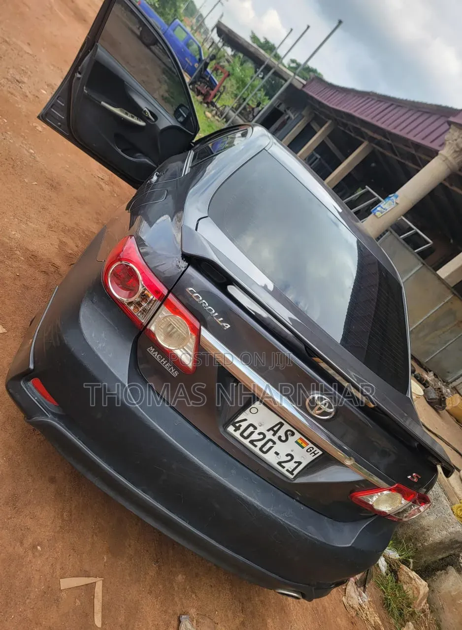 Toyota Corolla 2013 Silver