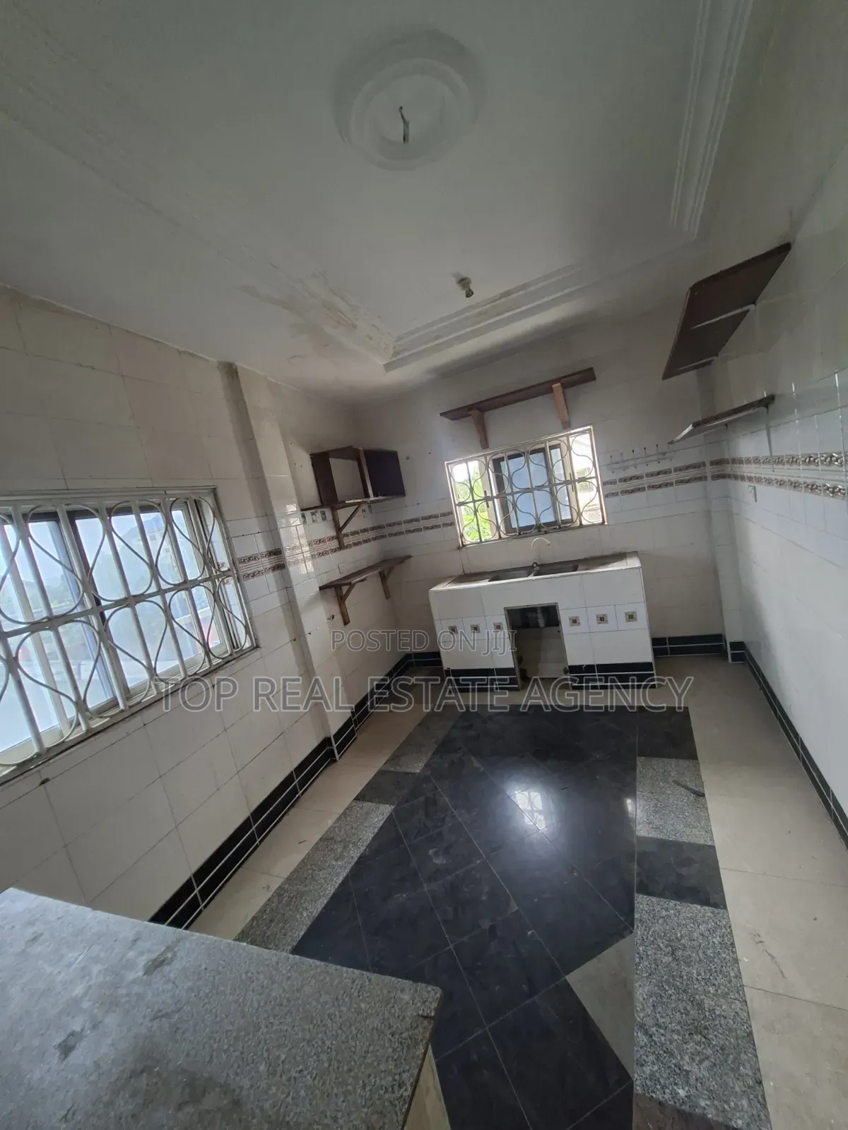 2bdrm Apartment in K. Boat, Ga East Municipal for rent