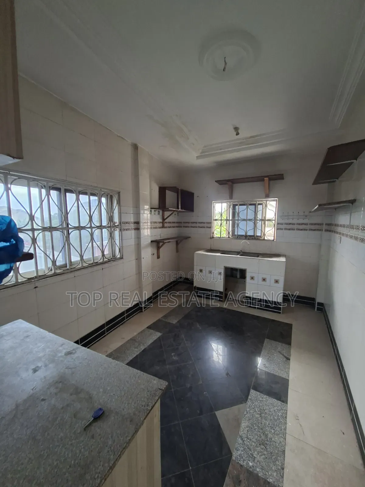 2bdrm Apartment in K. Boat, Ga East Municipal for rent