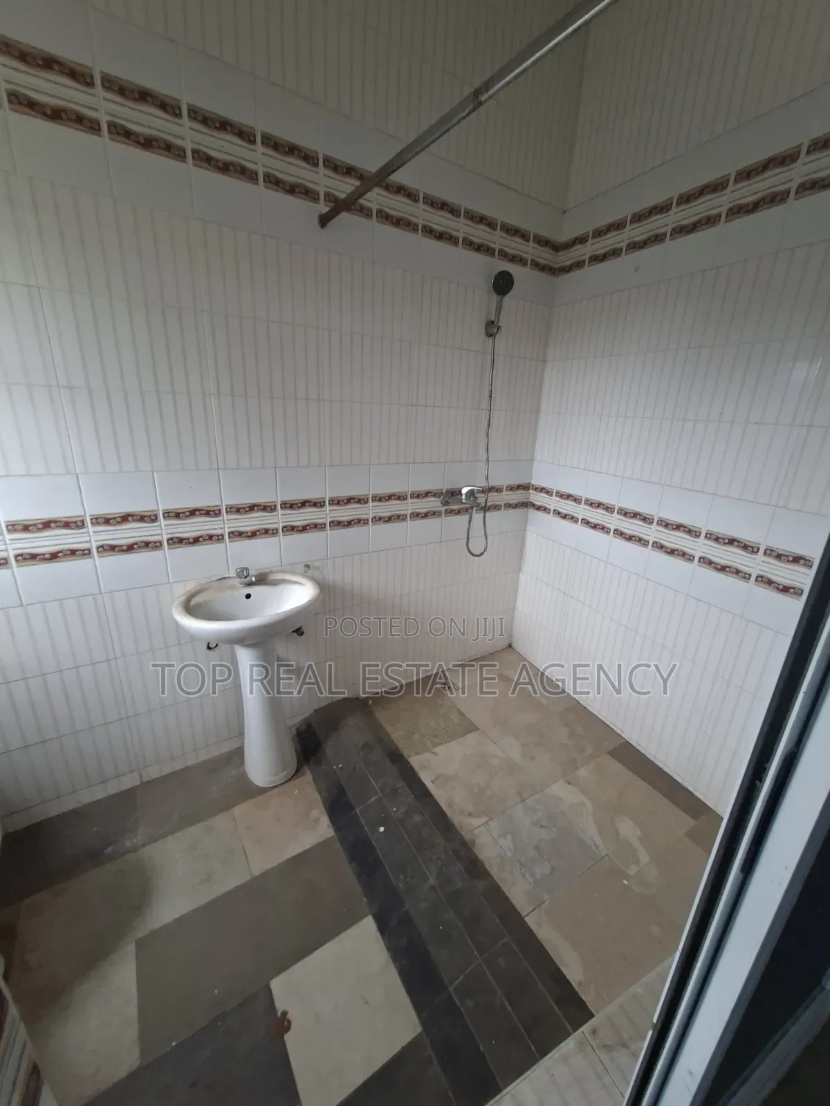 2bdrm Apartment in K. Boat, Ga East Municipal for rent