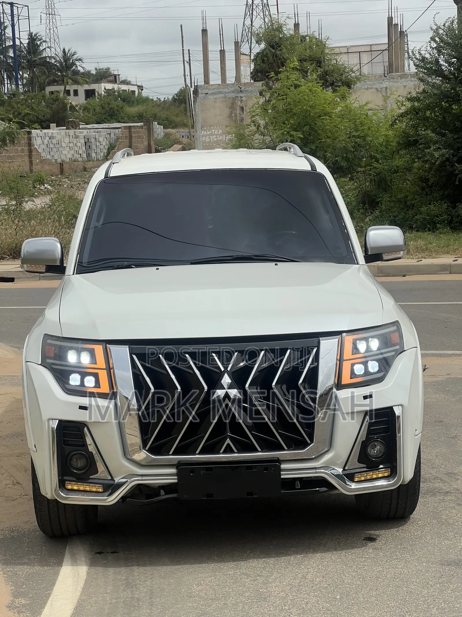 Mitsubishi Pajero 2016 Off white