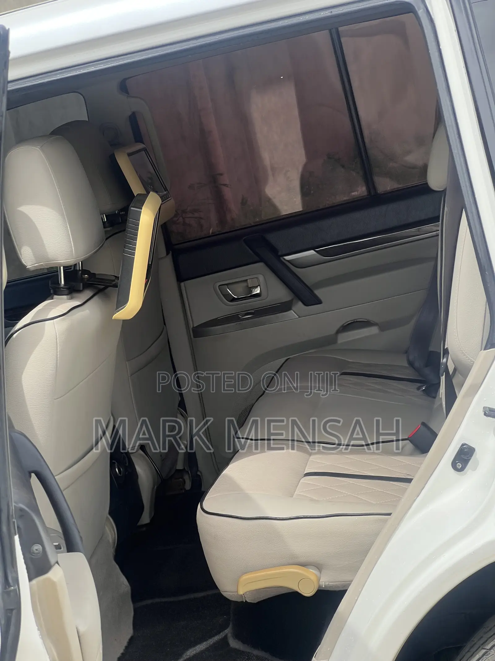 Mitsubishi Pajero 2016 Off white