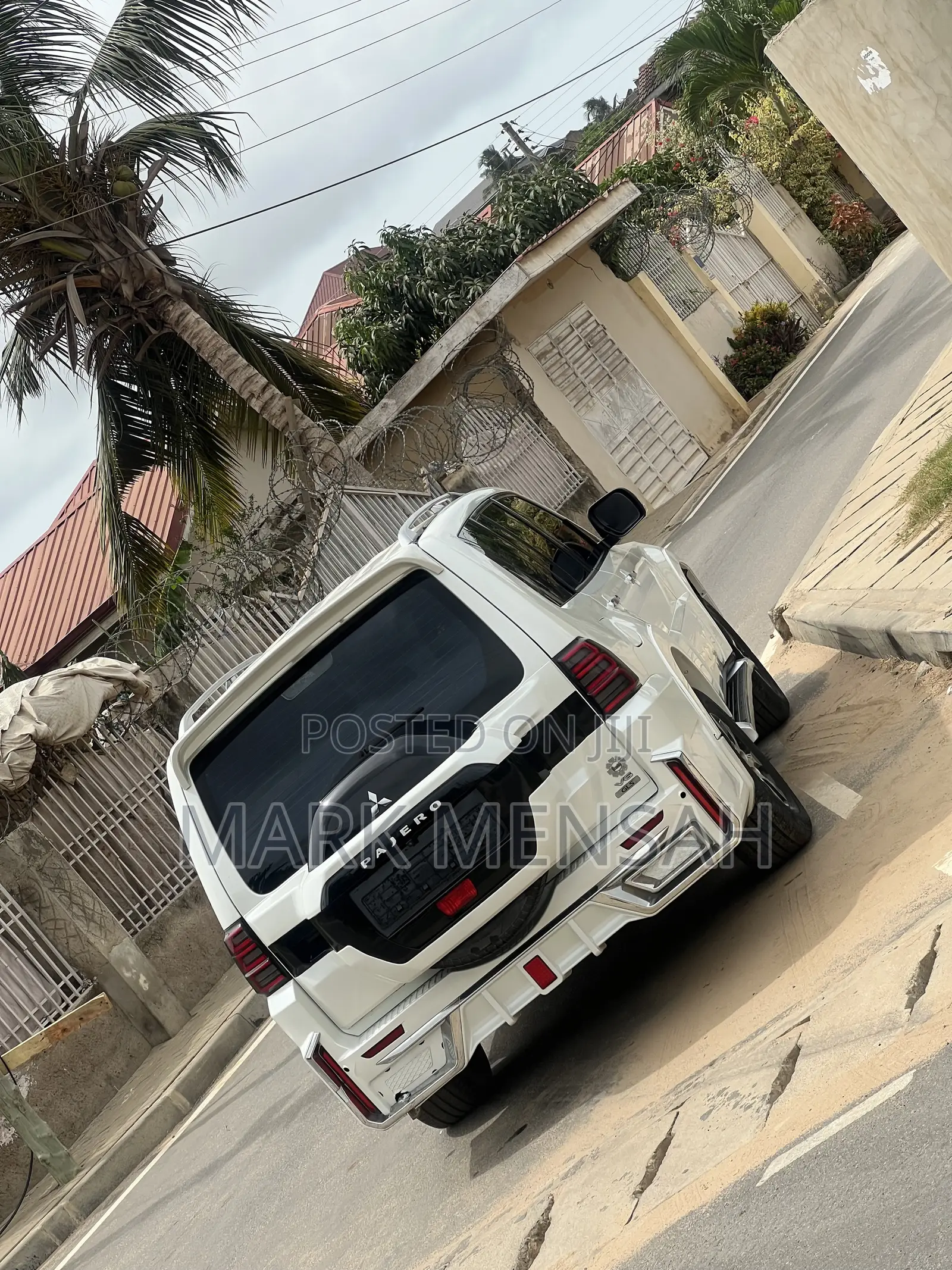 Mitsubishi Pajero 2016 Off white