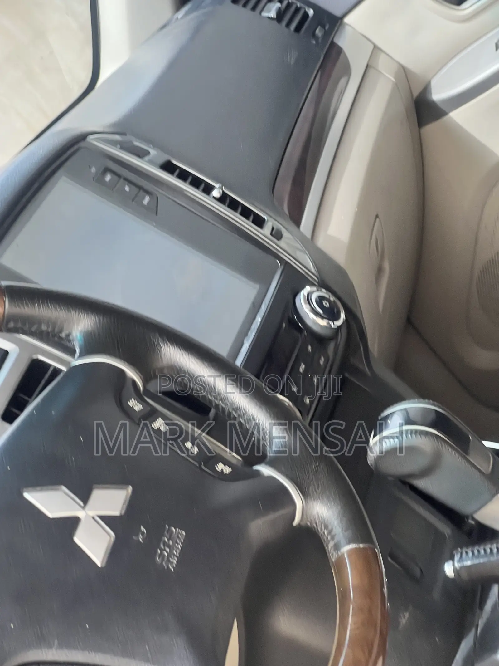 Mitsubishi Pajero 2016 Off white