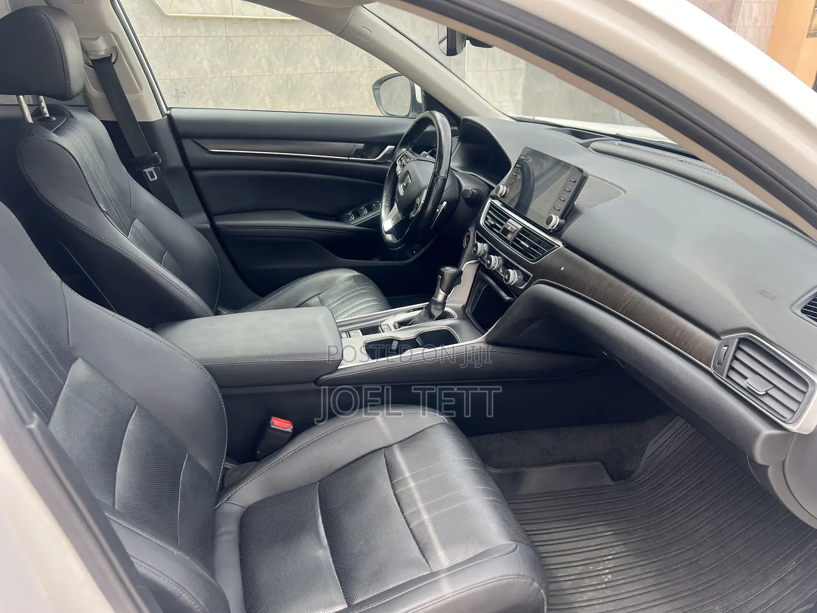 Honda Accord Touring 2.0T 2020 White
