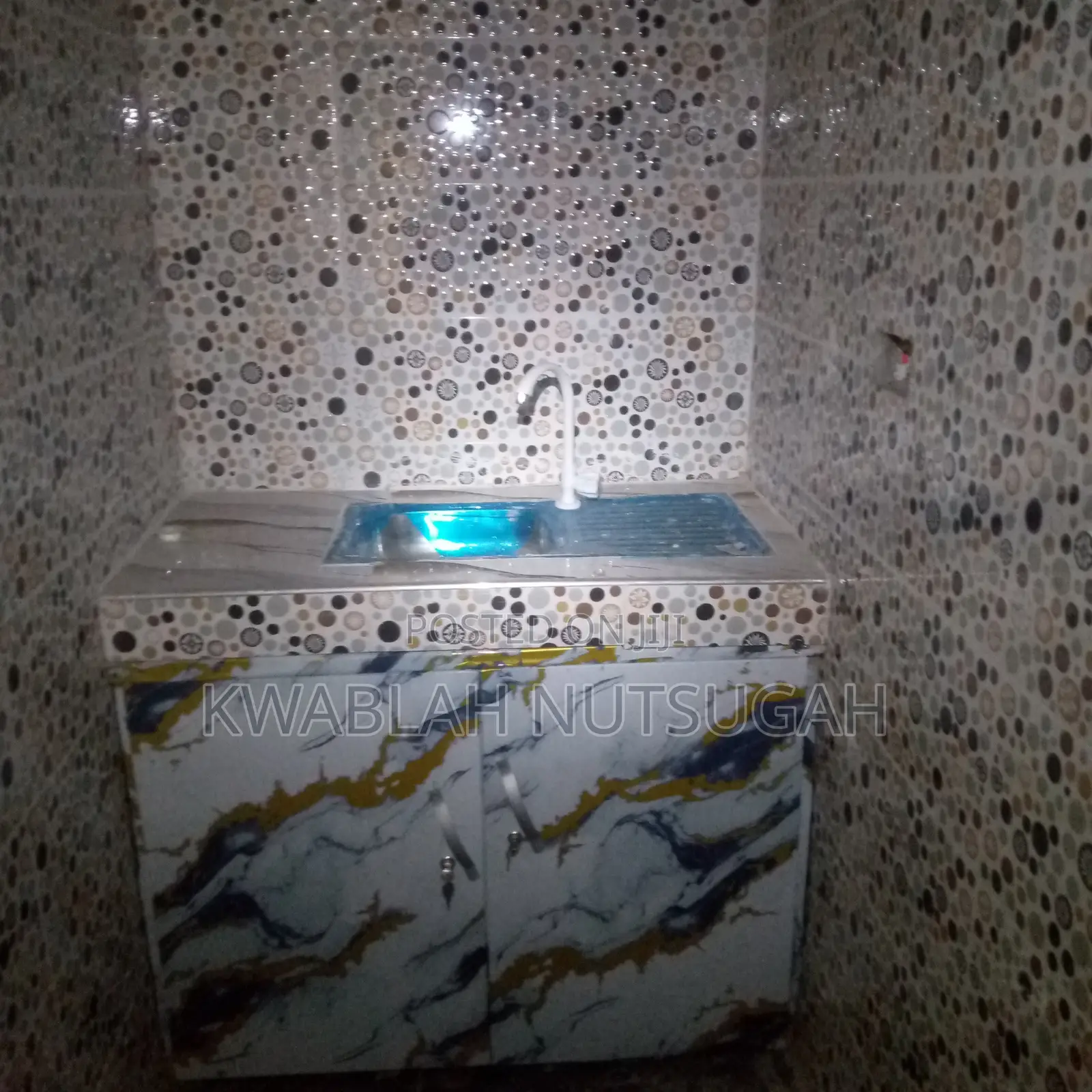 1bdrm Room & Parlour in Cold Store for rent