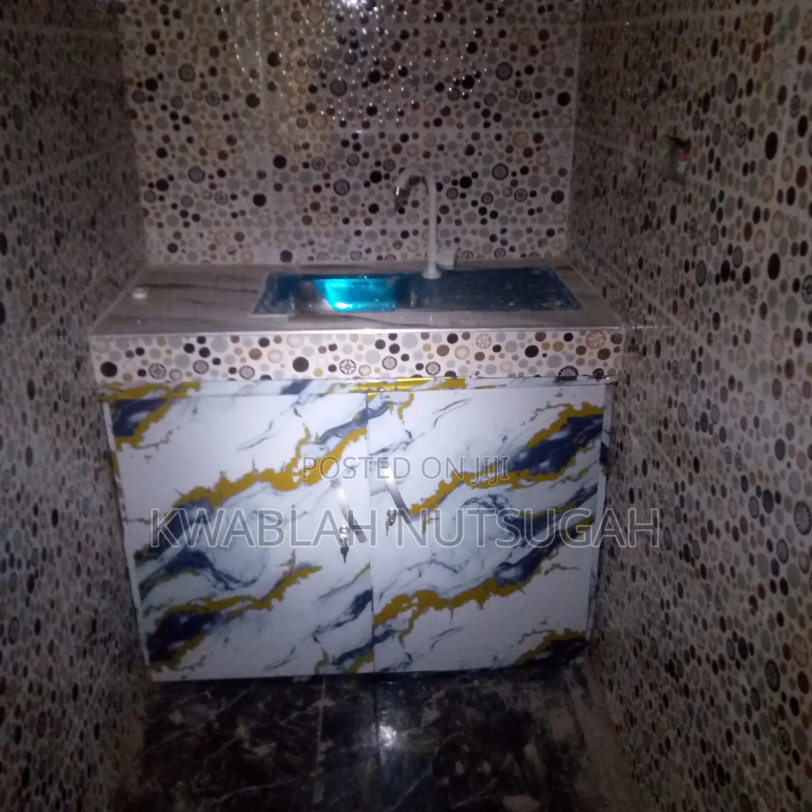 1bdrm Room & Parlour in Cold Store for rent