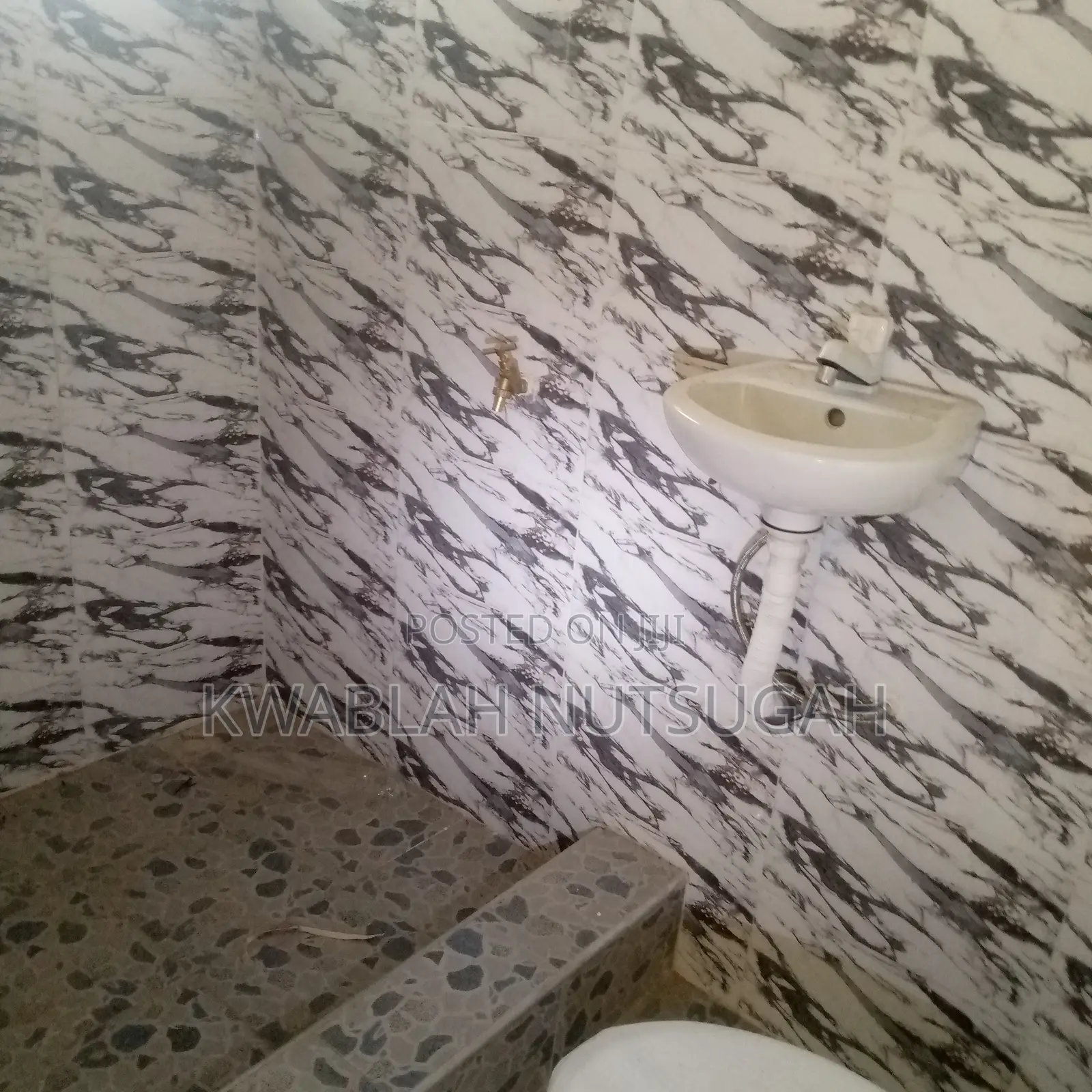 1bdrm Room & Parlour in Cold Store for rent