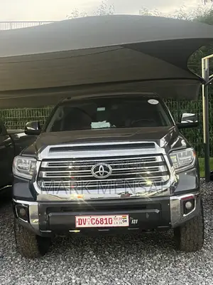 Toyota Tundra 1794 5.7L V8 4x2 CrewMax 5.6 ft. box 145.7 in. WB 2018